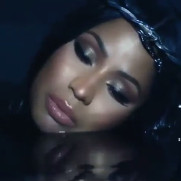 Meet your Posher, Natanatalie - Picture 1 of 1